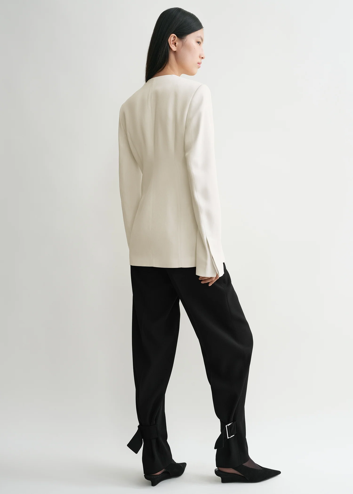 Collarless cinched jacket ecru - Image 4