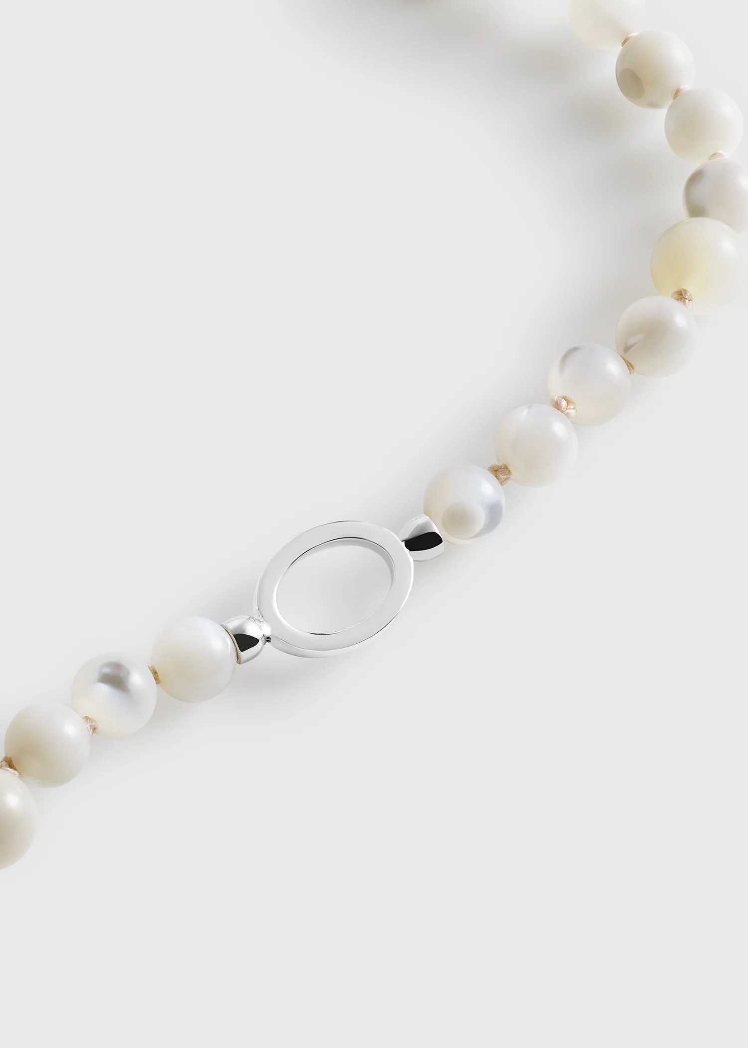 Infinity bead necklace white - Image 6