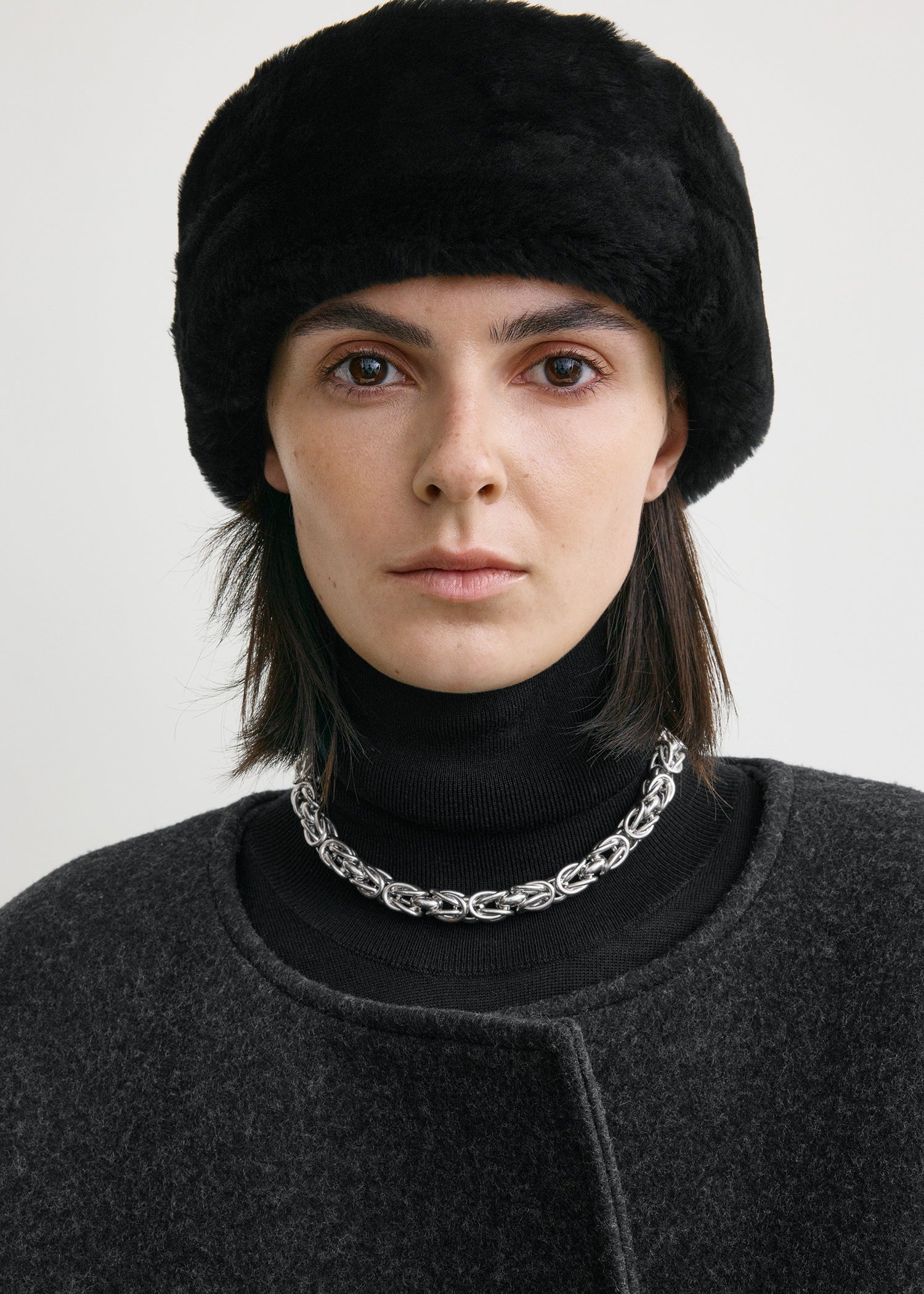 Shearling headband black - Image 2